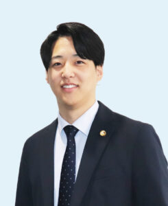 弁護士：松﨑　洋二